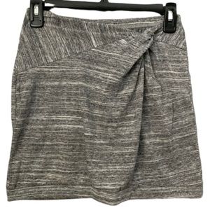 Fabletics SS 2 Leona skirt mini knotted front